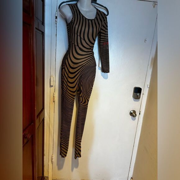 GSUWOO Jumpsuit so real onepiece catsuit one arm stripe 3d romper logo pant suit - Picture 1 of 11